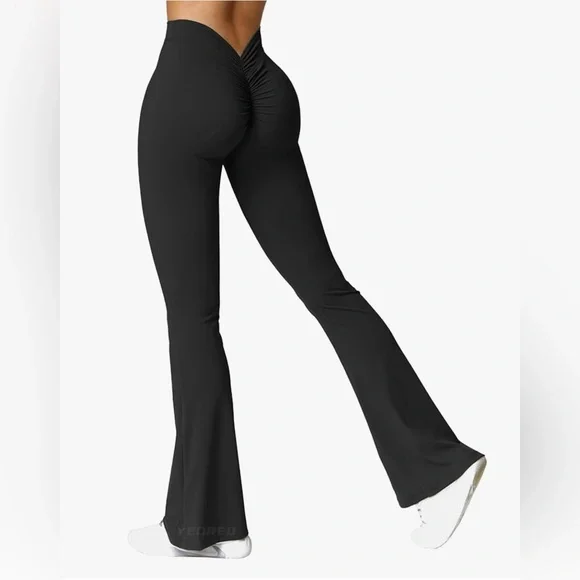 XS/S Back scrunch flare leggings in black! 🍑 FREE WITH PURCHASE (ADD TO BUNDLE!) - Picture 1 of 11